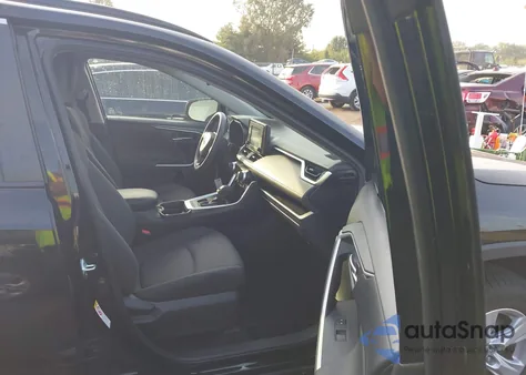 2019 Toyota Rav4 Xle из США, поврежденный, VIN JTMP1RFV1KD024256